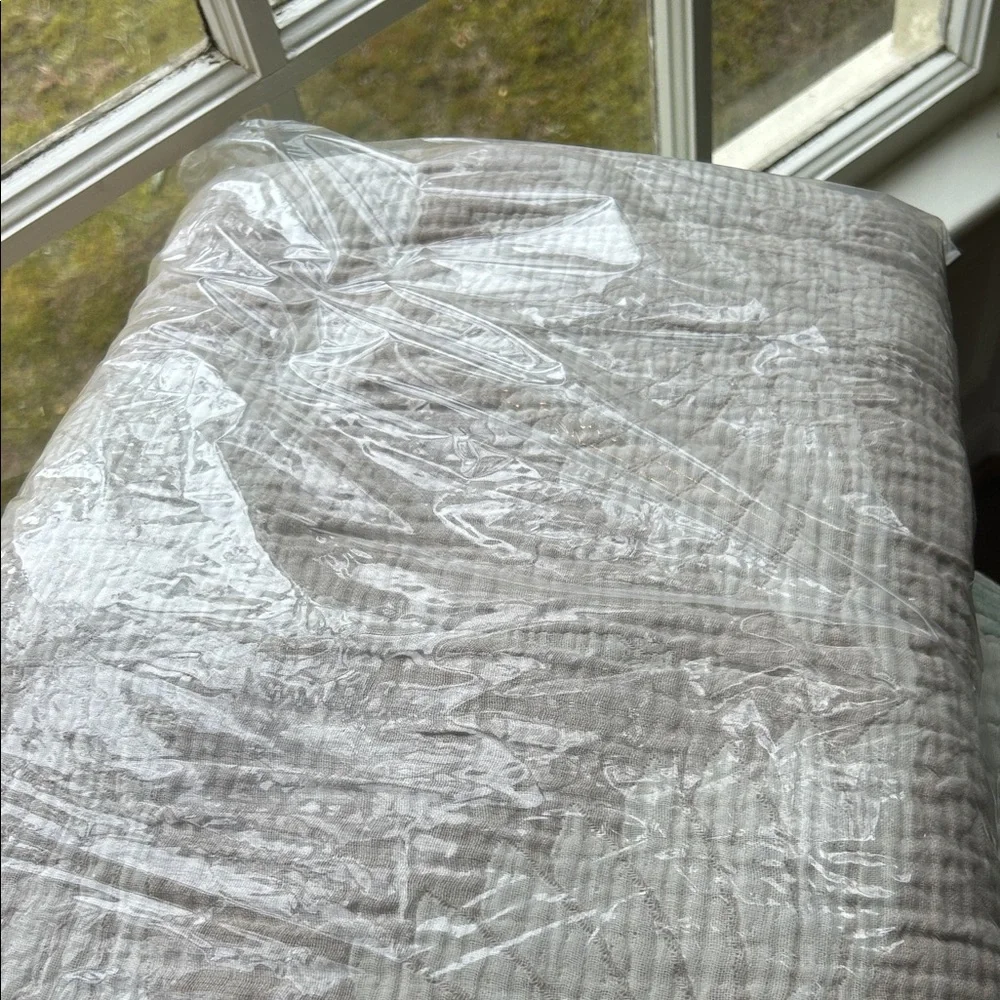 Modern Birds in Flight Cranes Woven Organic Cotton 2 Sides FLiPSiDE Tan + Cream